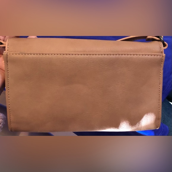 Universal Thread Crossbody - Picture 3 of 5